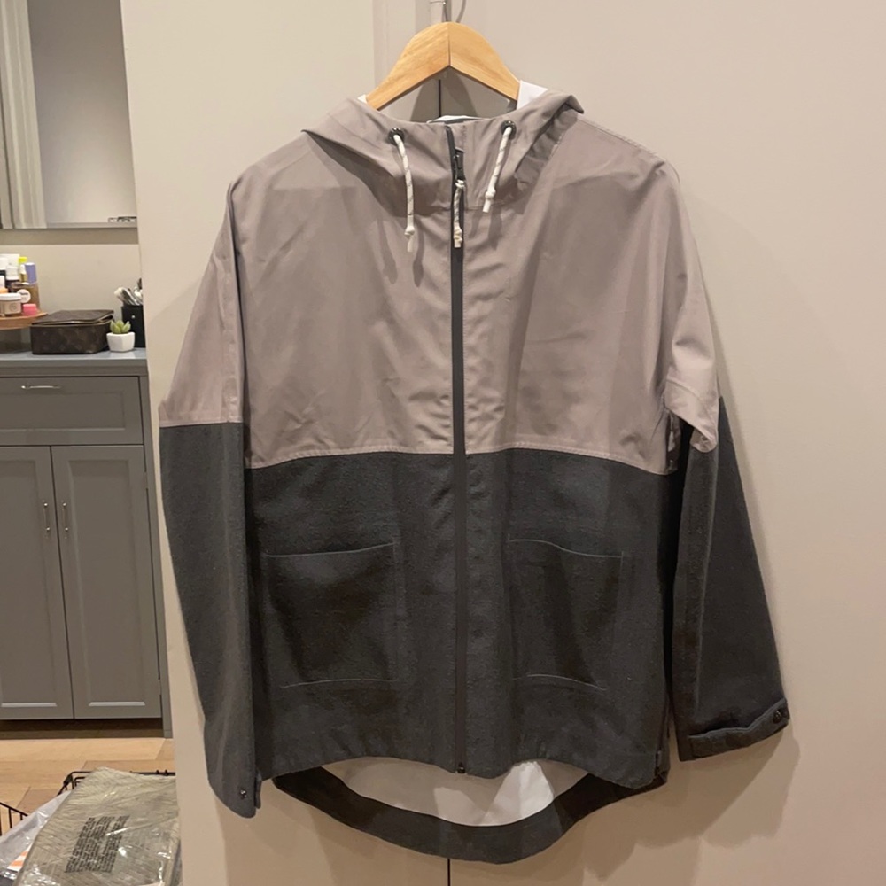 Sweaty Betty Two Tone Rain Coat - M